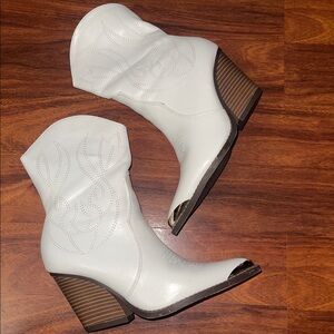 Womens White Western Ankle Boots